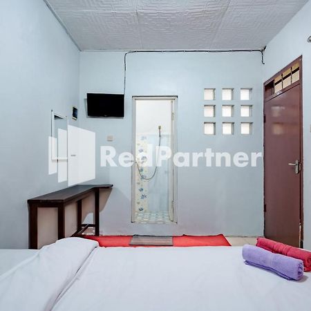 Nafisa Homestay Syariah Near Jatim Park 3 Batu Mitra Reddoorz Malang Exteriör bild