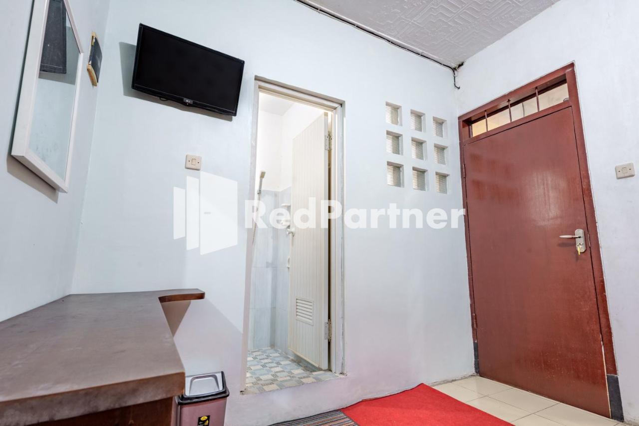 Nafisa Homestay Syariah Near Jatim Park 3 Batu Mitra Reddoorz Malang Exteriör bild