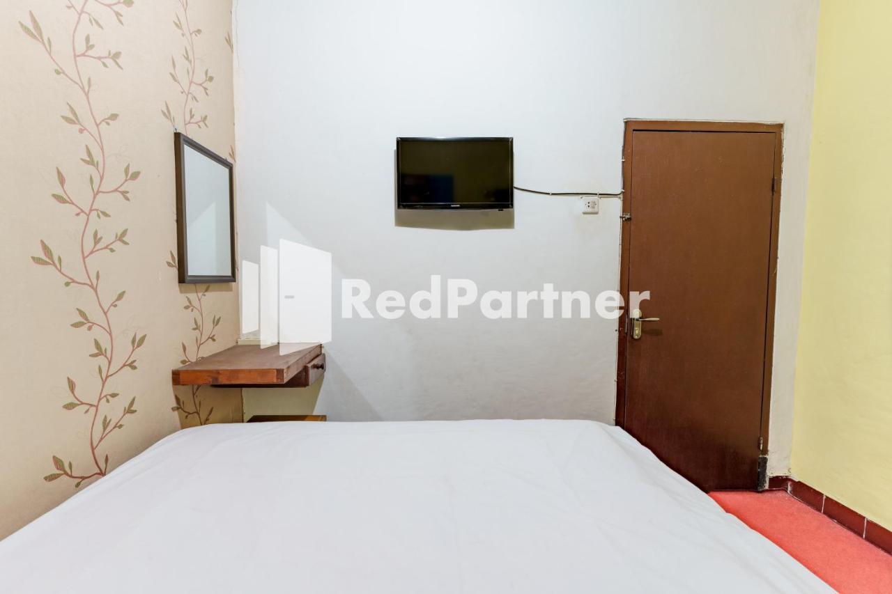 Nafisa Homestay Syariah Near Jatim Park 3 Batu Mitra Reddoorz Malang Exteriör bild