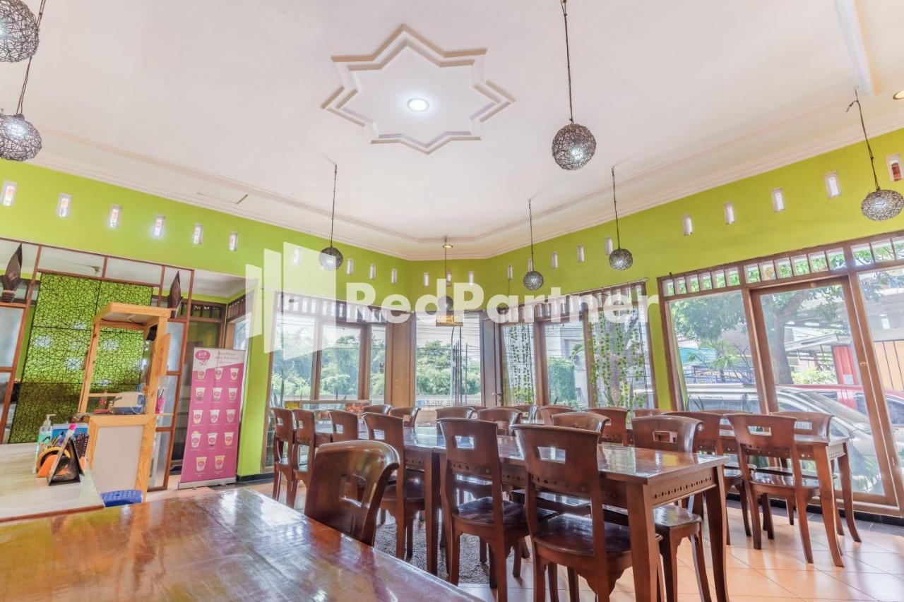 Nafisa Homestay Syariah Near Jatim Park 3 Batu Mitra Reddoorz Malang Exteriör bild